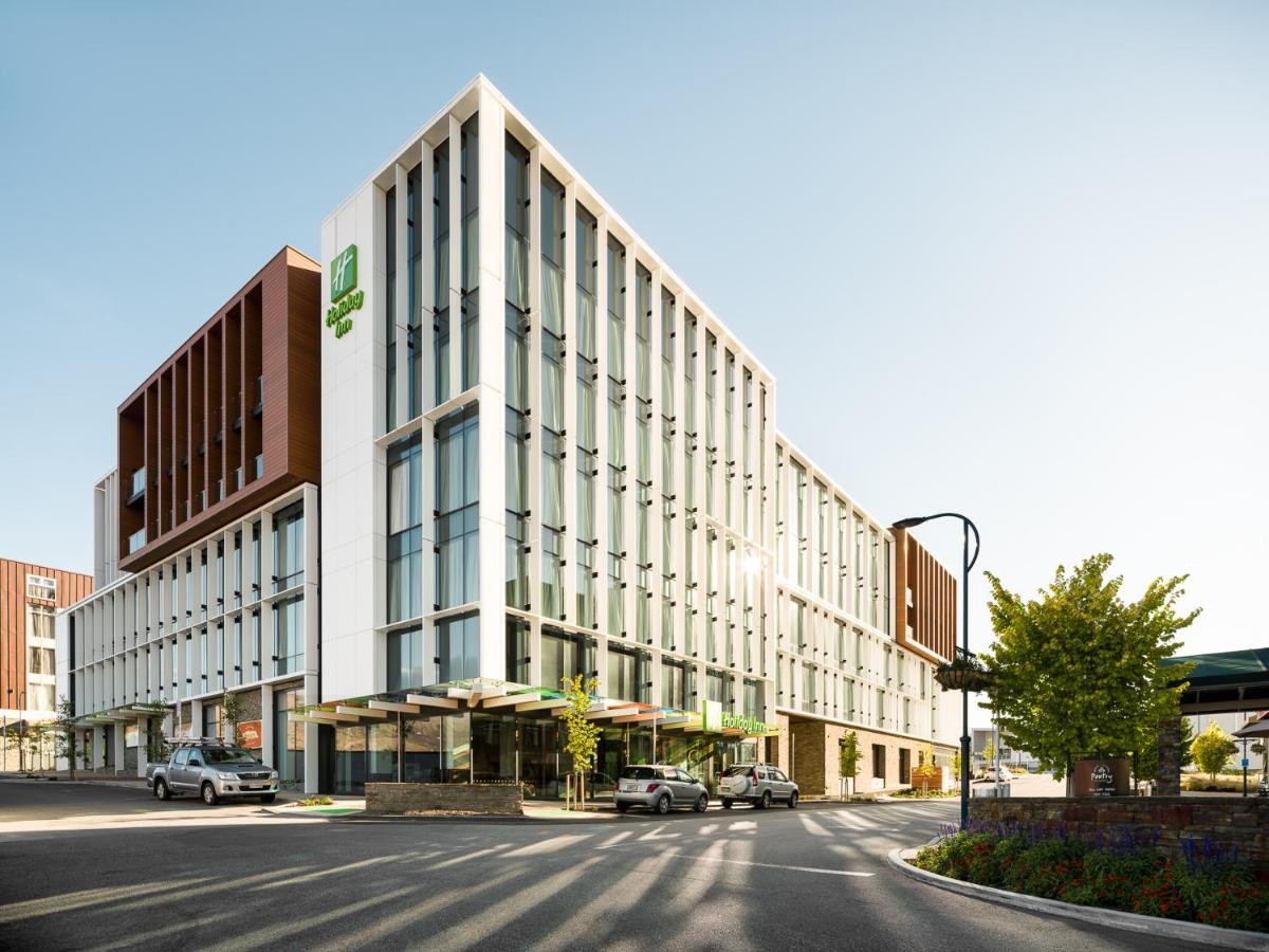 Holiday Inn Queenstown Remarkables Park Exterior foto