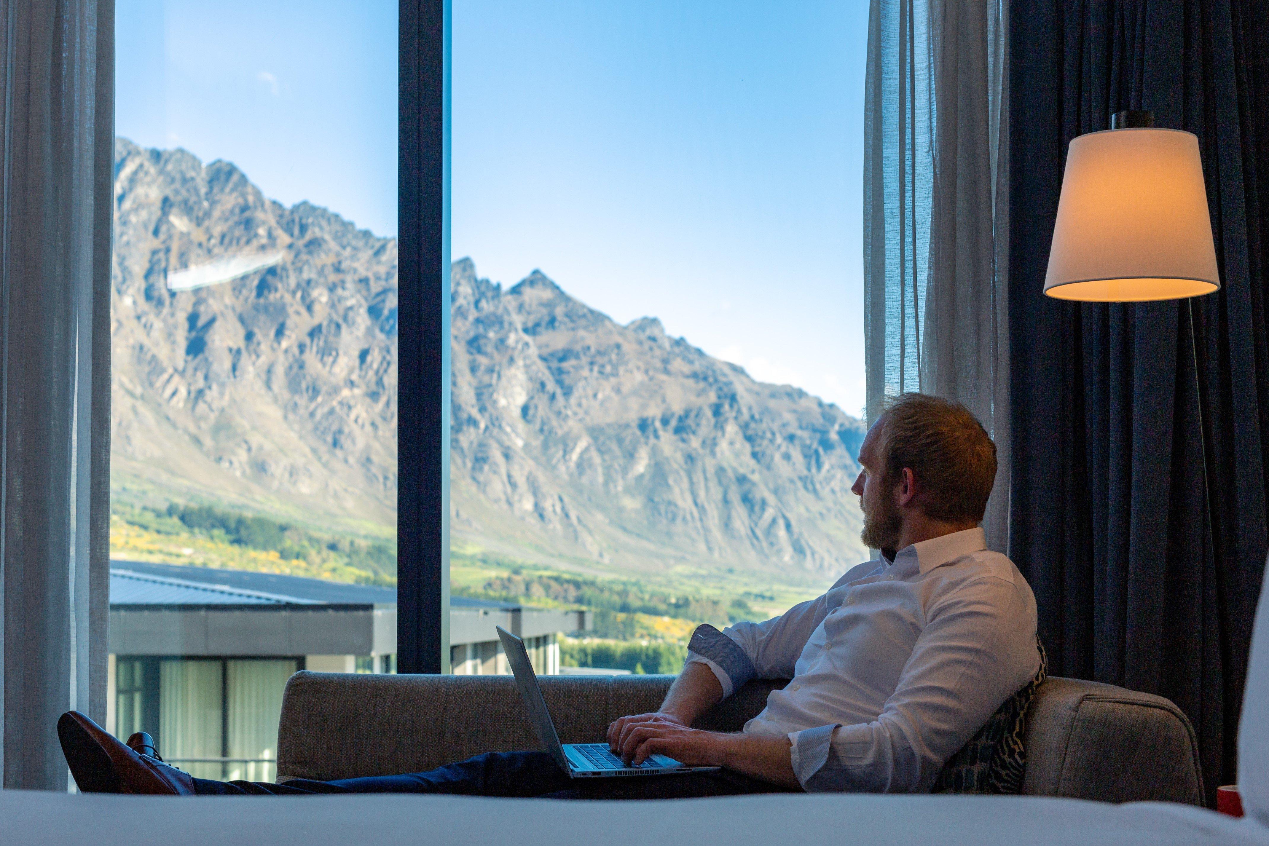 Holiday Inn Queenstown Remarkables Park Exterior foto