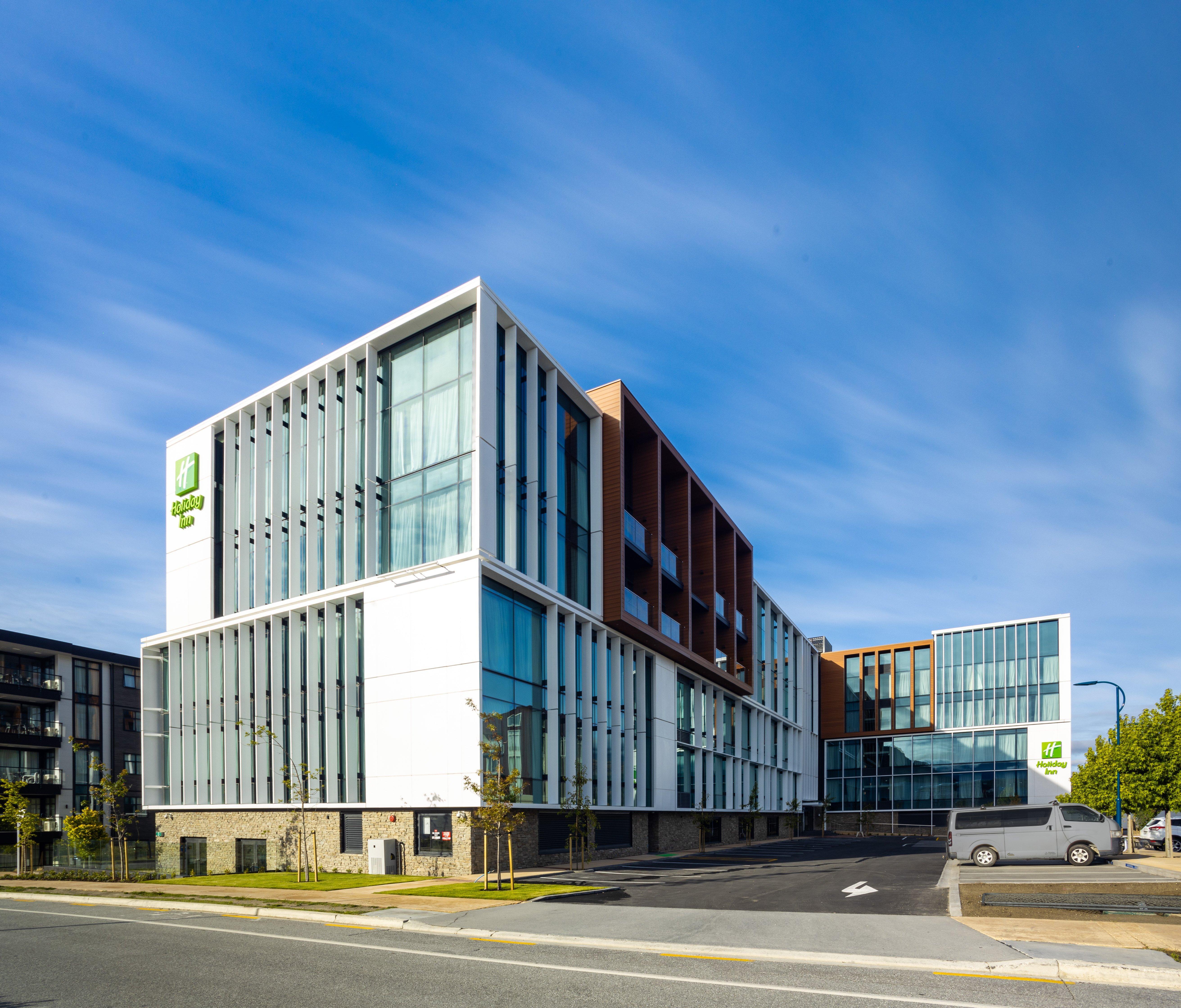 Holiday Inn Queenstown Remarkables Park Exterior foto