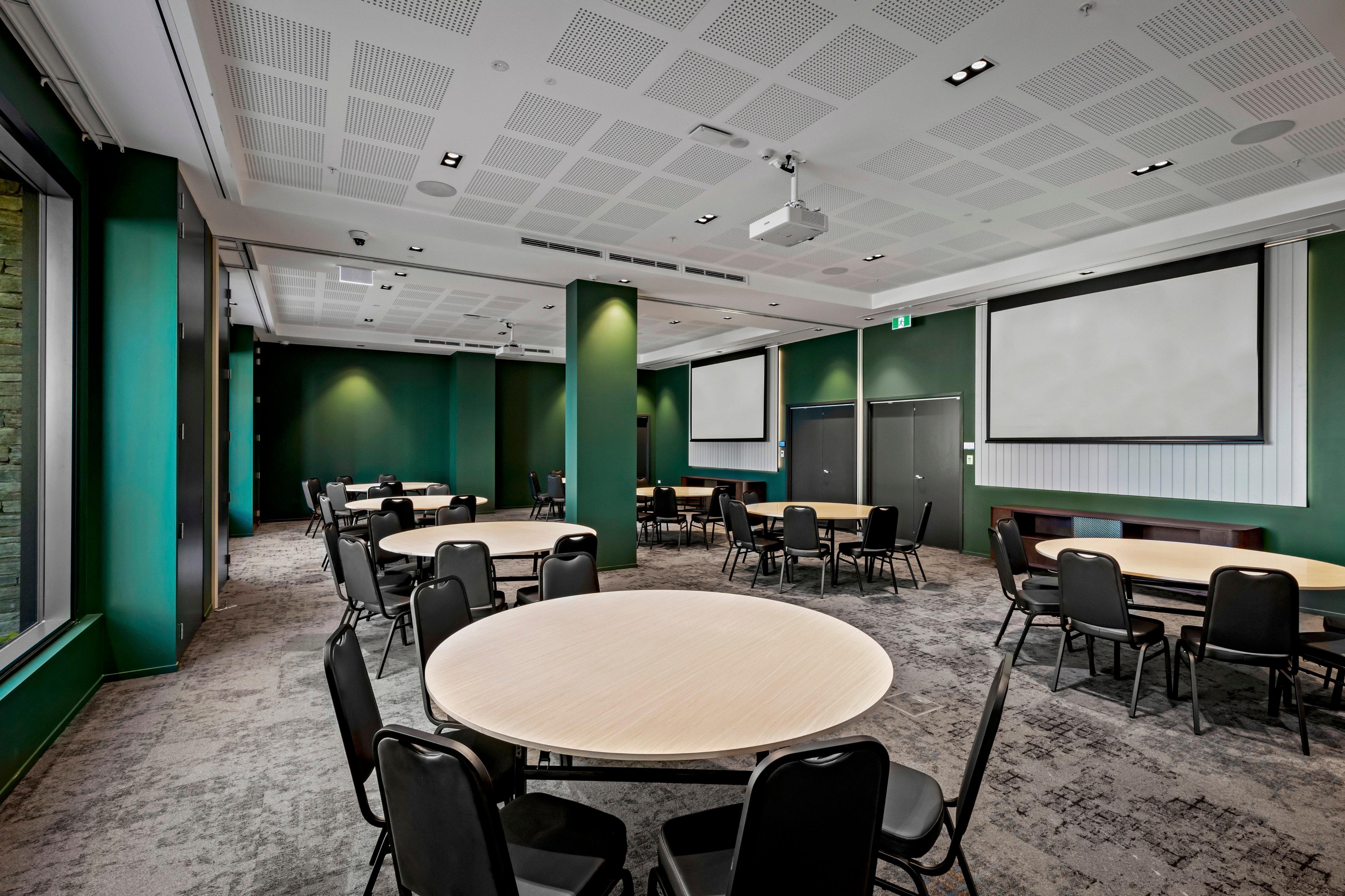 Holiday Inn Queenstown Remarkables Park Exterior foto